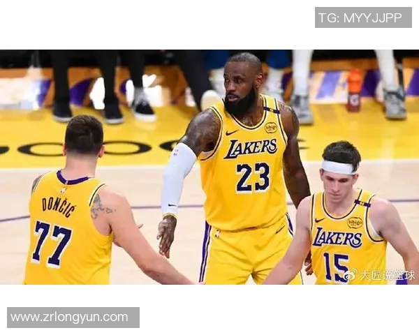 一夜3大音讯!勇士一签一裁，湖人升实力榜第三，保罗仍想回归